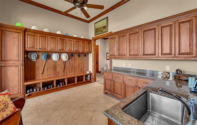 8356 FM 219, Clifton, TX 76634
