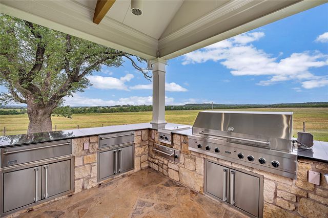 8356 FM 219, Clifton, TX 76634