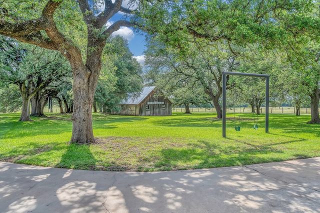 8356 FM 219, Clifton, TX 76634