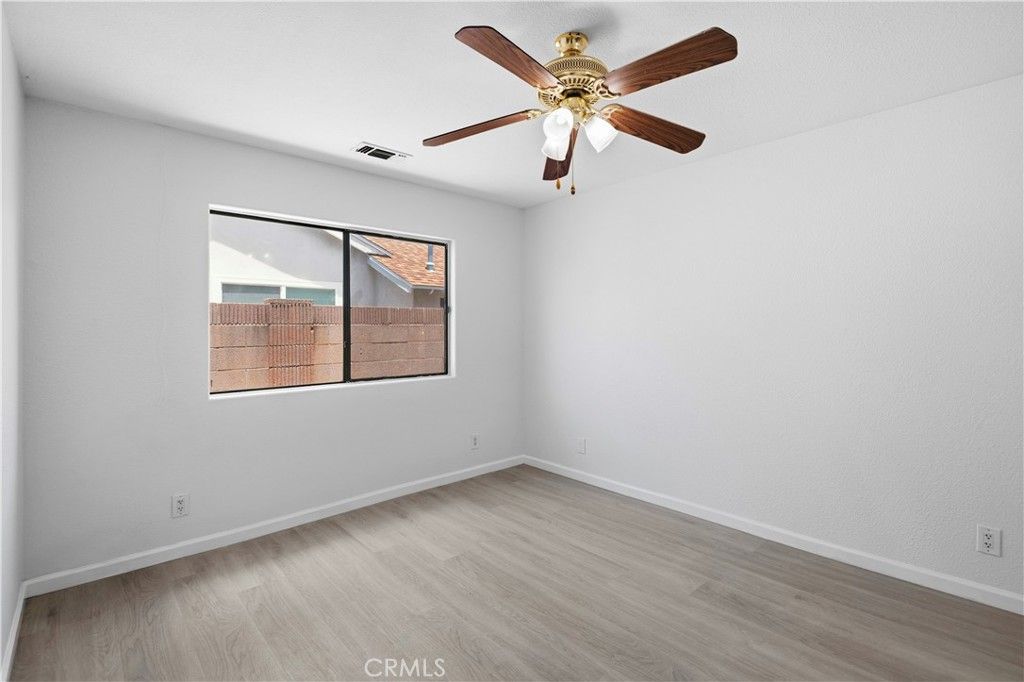 Image 13 of property listing at 17081 Kampen Lane, Huntington Beach, CA 92647