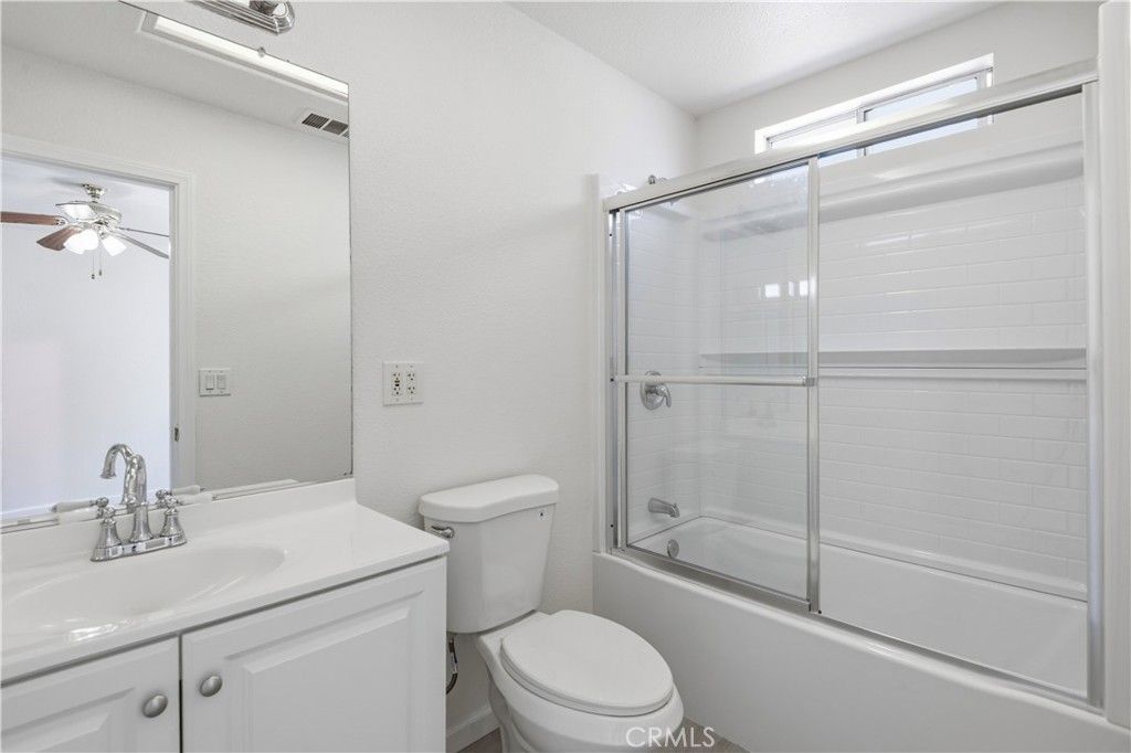 Image 15 of property listing at 17081 Kampen Lane, Huntington Beach, CA 92647