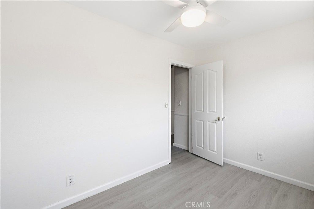 Image 17 of property listing at 17081 Kampen Lane, Huntington Beach, CA 92647