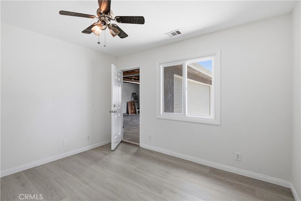 Image 19 of property listing at 17081 Kampen Lane, Huntington Beach, CA 92647
