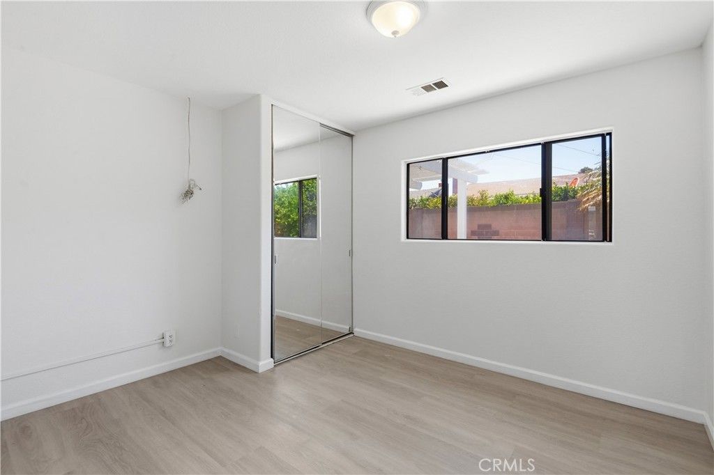 Image 21 of property listing at 17081 Kampen Lane, Huntington Beach, CA 92647