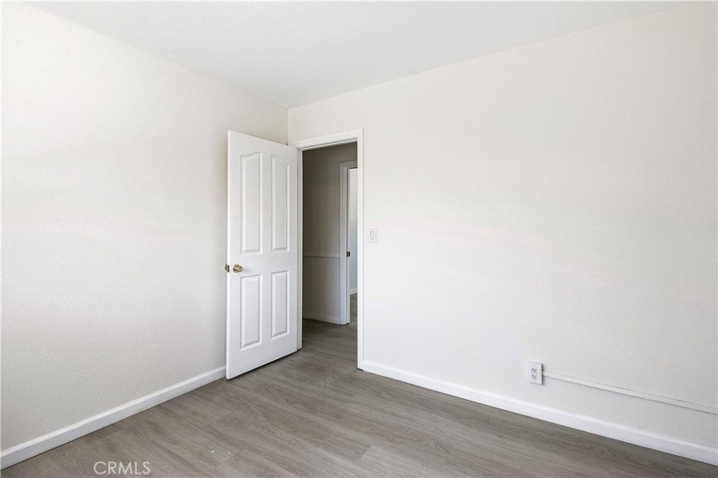 Image 23 of property listing at 17081 Kampen Lane, Huntington Beach, CA 92647