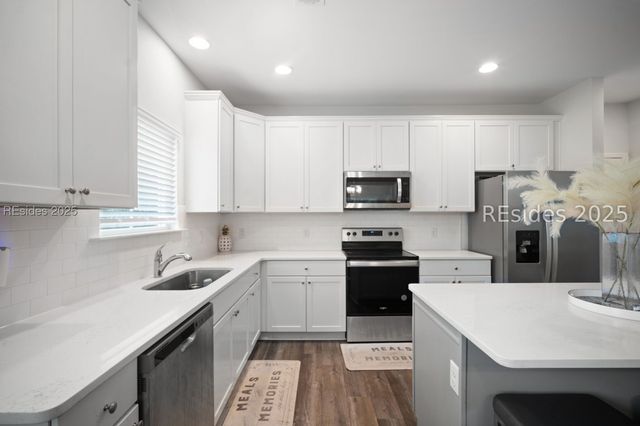 5 Woodland Ct, Bluffton, SC 29910