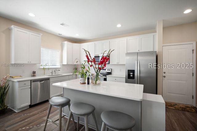 5 Woodland Ct, Bluffton, SC 29910