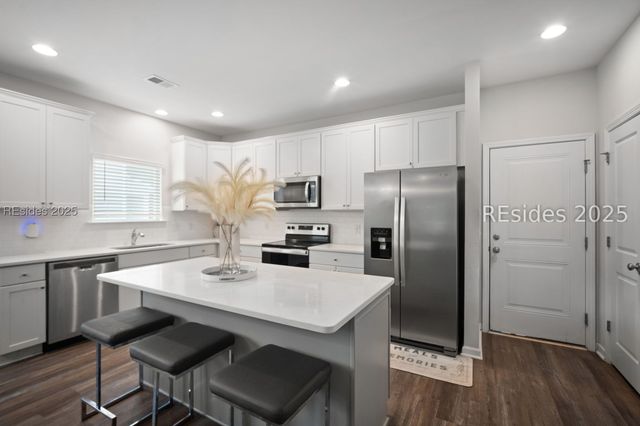 5 Woodland Ct, Bluffton, SC 29910