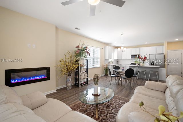 5 Woodland Ct, Bluffton, SC 29910