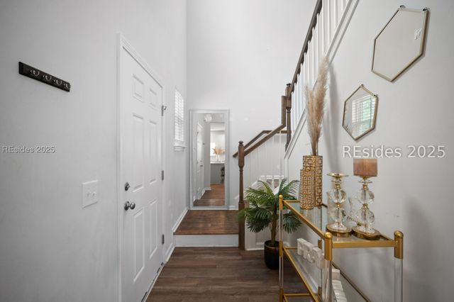 5 Woodland Ct, Bluffton, SC 29910