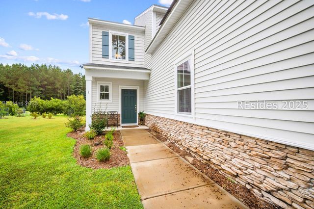 5 Woodland Ct, Bluffton, SC 29910
