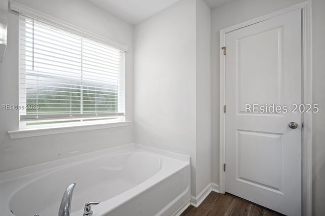 5 Woodland Ct, Bluffton, SC 29910