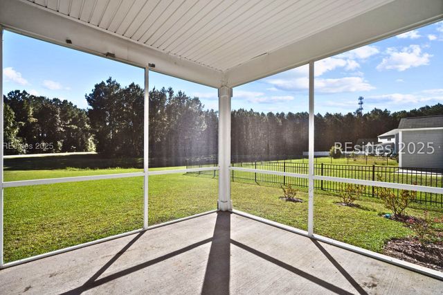 5 Woodland Ct, Bluffton, SC 29910