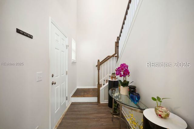 5 Woodland Ct, Bluffton, SC 29910