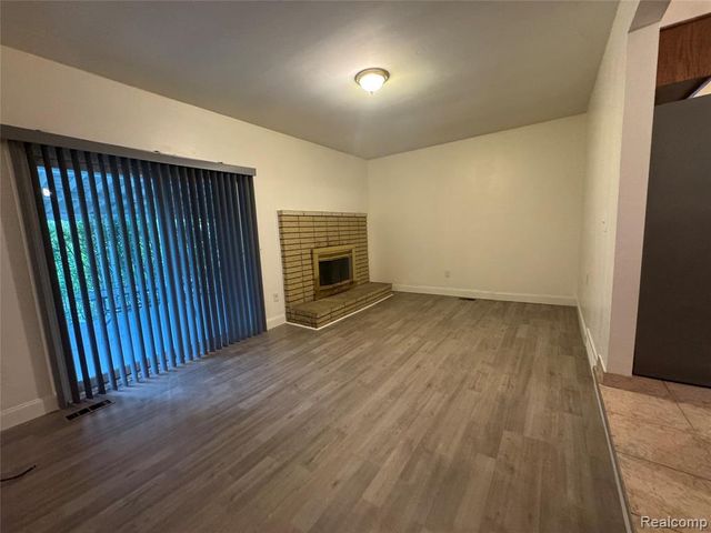 35055 Eden Park Drive, Sterling Heights, MI 48312