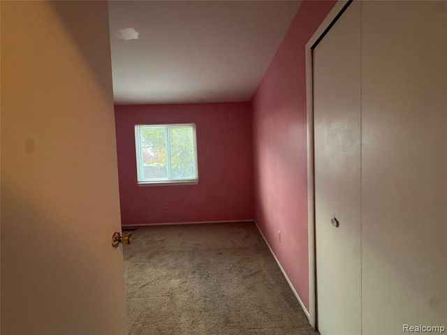 35055 Eden Park Drive, Sterling Heights, MI 48312