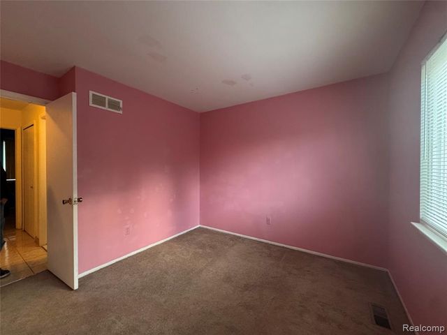 35055 Eden Park Drive, Sterling Heights, MI 48312