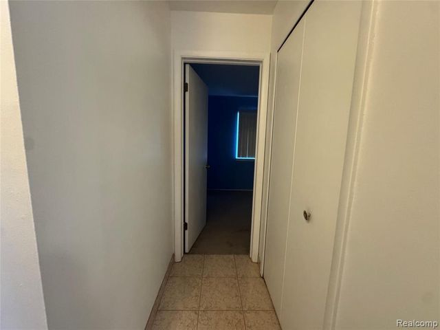 35055 Eden Park Drive, Sterling Heights, MI 48312