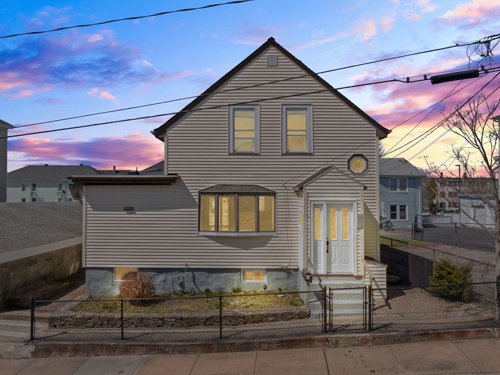 71 Cash St, Fall River, MA 02723