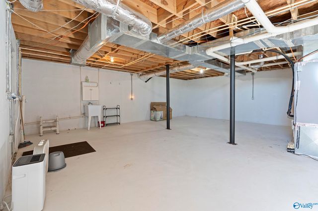 7048 County Road 1763, Arab, AL 35016