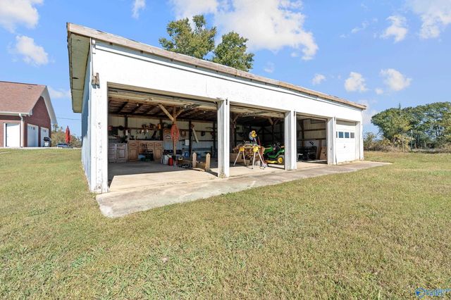 7048 County Road 1763, Arab, AL 35016