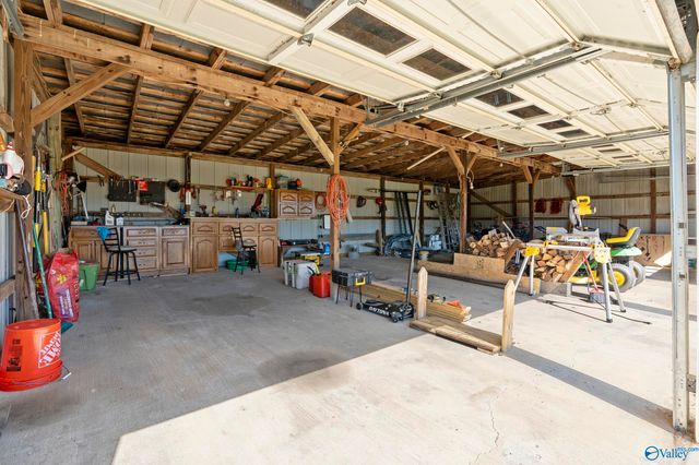 7048 County Road 1763, Arab, AL 35016