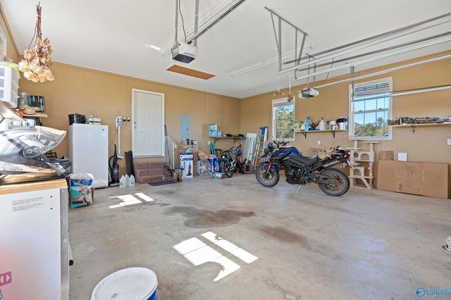 7048 County Road 1763, Arab, AL 35016