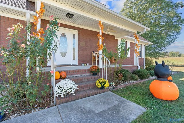 7048 County Road 1763, Arab, AL 35016