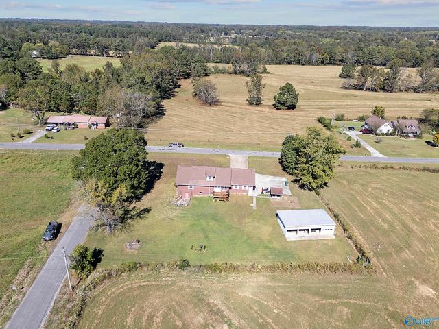 7048 County Road 1763, Arab, AL 35016