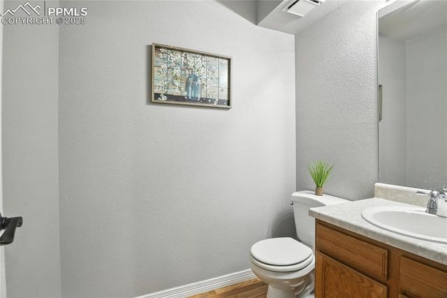 164 Creekside Lane, Colorado Springs, CO 80906