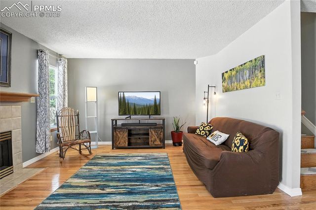 164 Creekside Lane, Colorado Springs, CO 80906