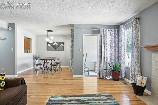 164 Creekside Lane, Colorado Springs, CO 80906