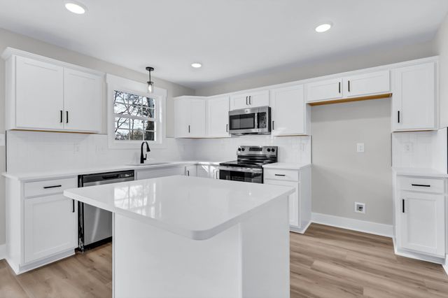 264 Switchgrass Dr, Clarksville, TN 37042