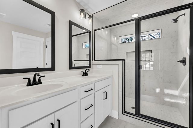 264 Switchgrass Dr, Clarksville, TN 37042