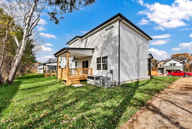 264 Switchgrass Dr, Clarksville, TN 37042