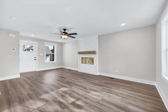 264 Switchgrass Dr, Clarksville, TN 37042