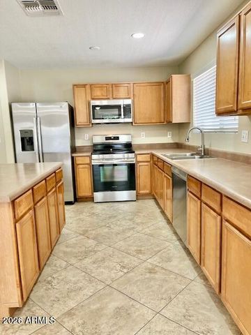 2847 W Five Mile Peak Road, San Tan Valley, AZ 85144