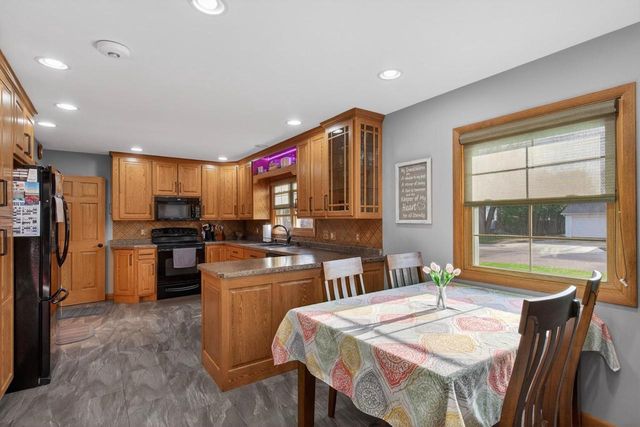 911 19TH STREET S, Wisconsin Rapids, WI 54494