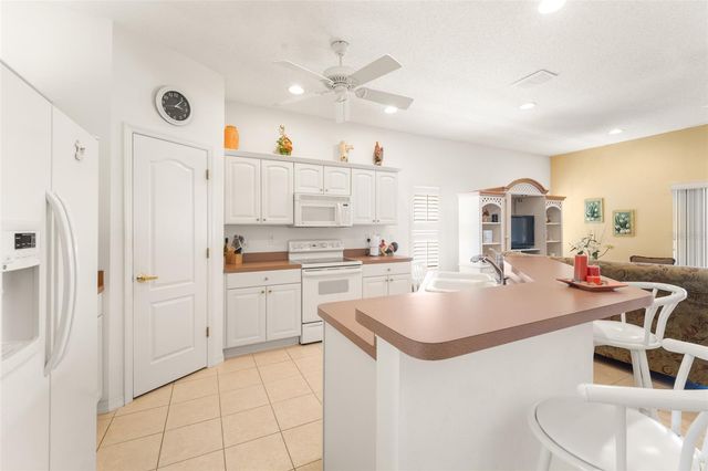 2815 WOOD POINTE DRIVE, Holiday, FL 34691