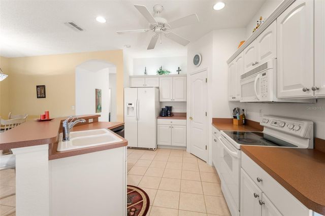 2815 WOOD POINTE DRIVE, Holiday, FL 34691