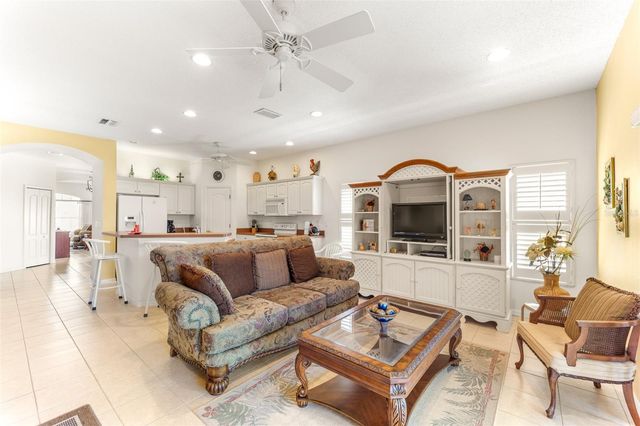 2815 WOOD POINTE DRIVE, Holiday, FL 34691