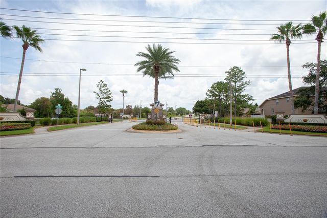 2815 WOOD POINTE DRIVE, Holiday, FL 34691