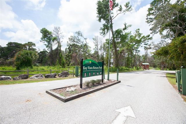 2815 WOOD POINTE DRIVE, Holiday, FL 34691