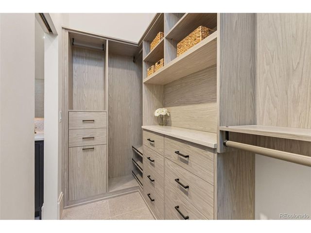 641 S Pearl St, Denver, CO 80209