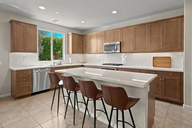 74500 Xander Court, Palm Desert, CA 92211