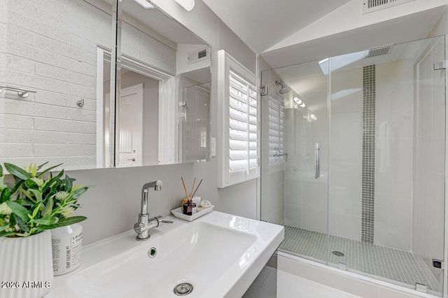 3307 S TERRACE Road, Tempe, AZ 85282