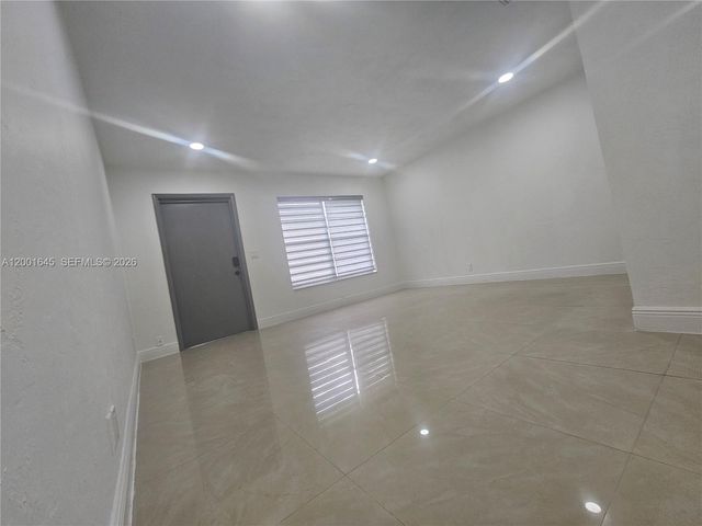 700 NE 46th Ct 2, Oakland Park, FL 33334