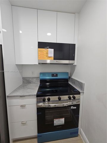 700 NE 46th Ct 2, Oakland Park, FL 33334