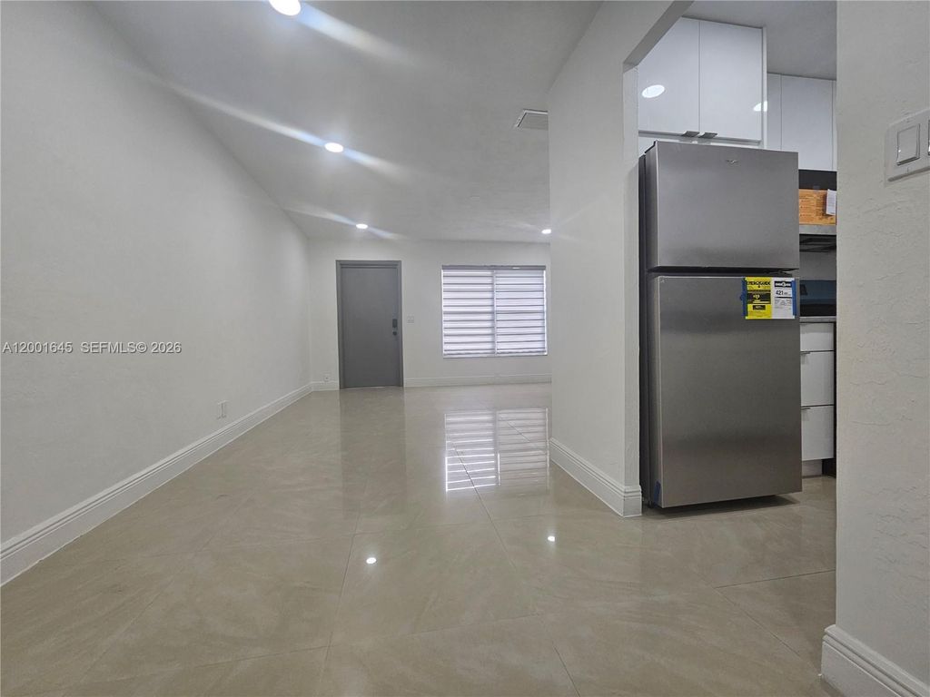 700 NE 46th Ct 2, Oakland Park, FL 33334