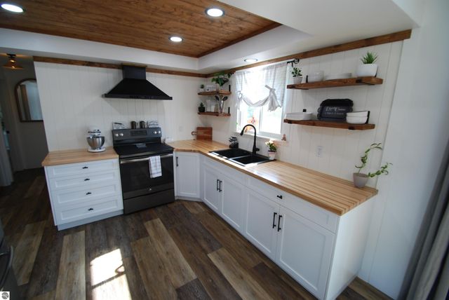 3109 Lupton Road, Lupton, MI 48635